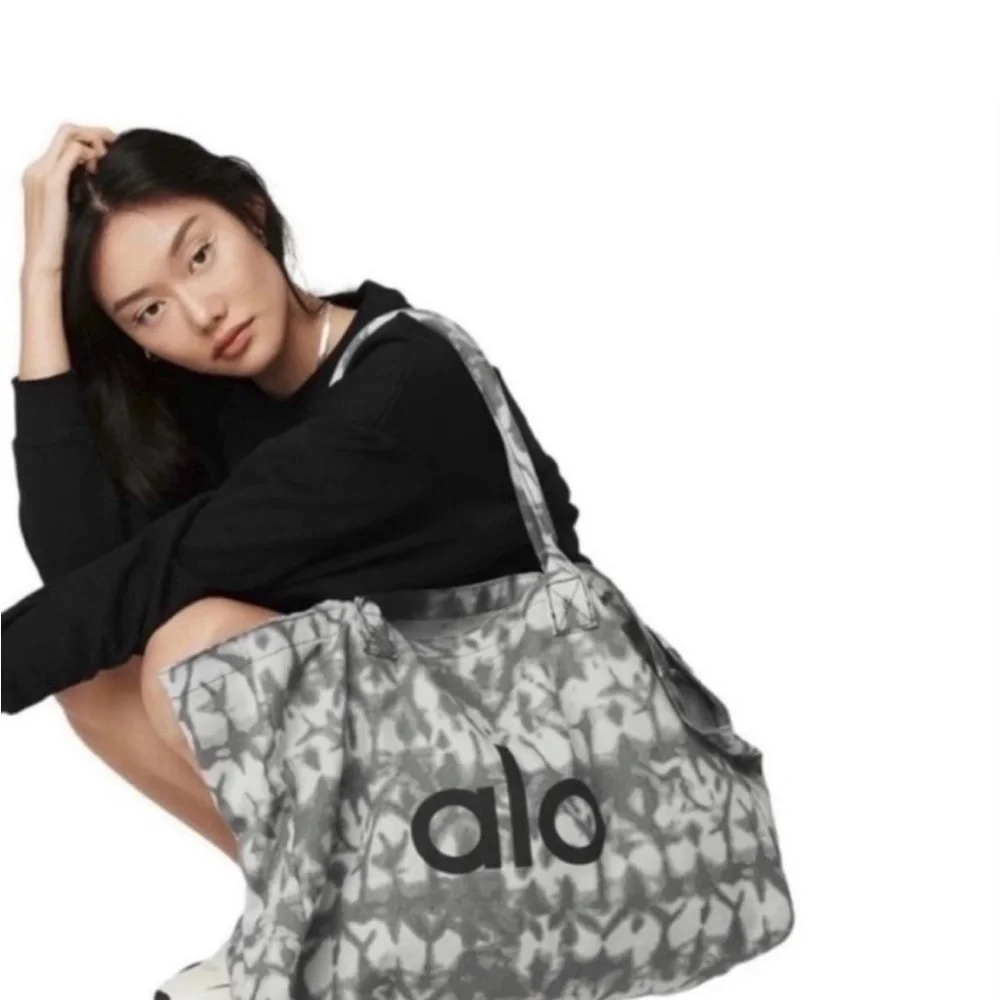 ALO Yoga Tie-Dye Gray Tote Bag - Picture 2 of 6